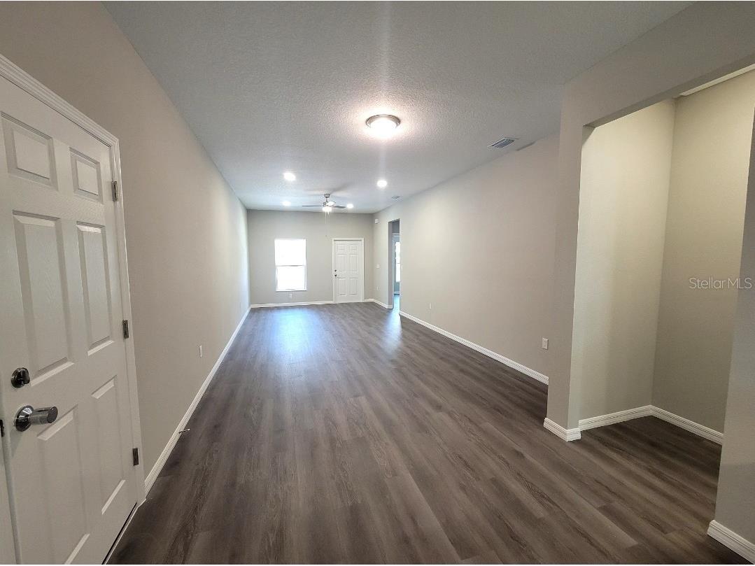 5025 Finders Court Tampa FL 33617 TB8517591 image2
