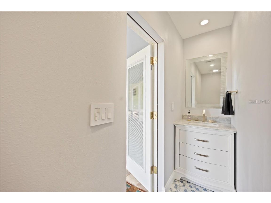 5025 Marsh Field Road Sarasota FL 34235 A4667464 image38