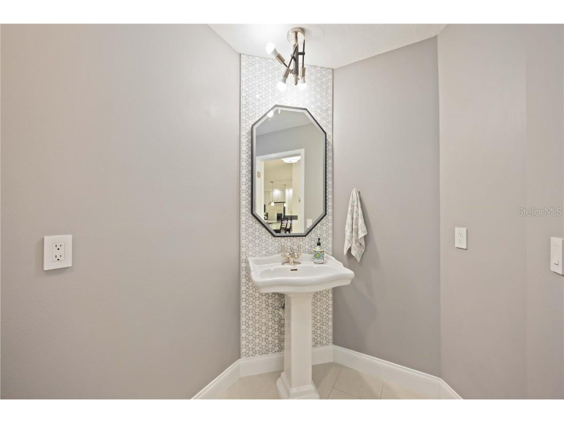 5025 Marsh Field Road Sarasota FL 34235 A4667464 image8