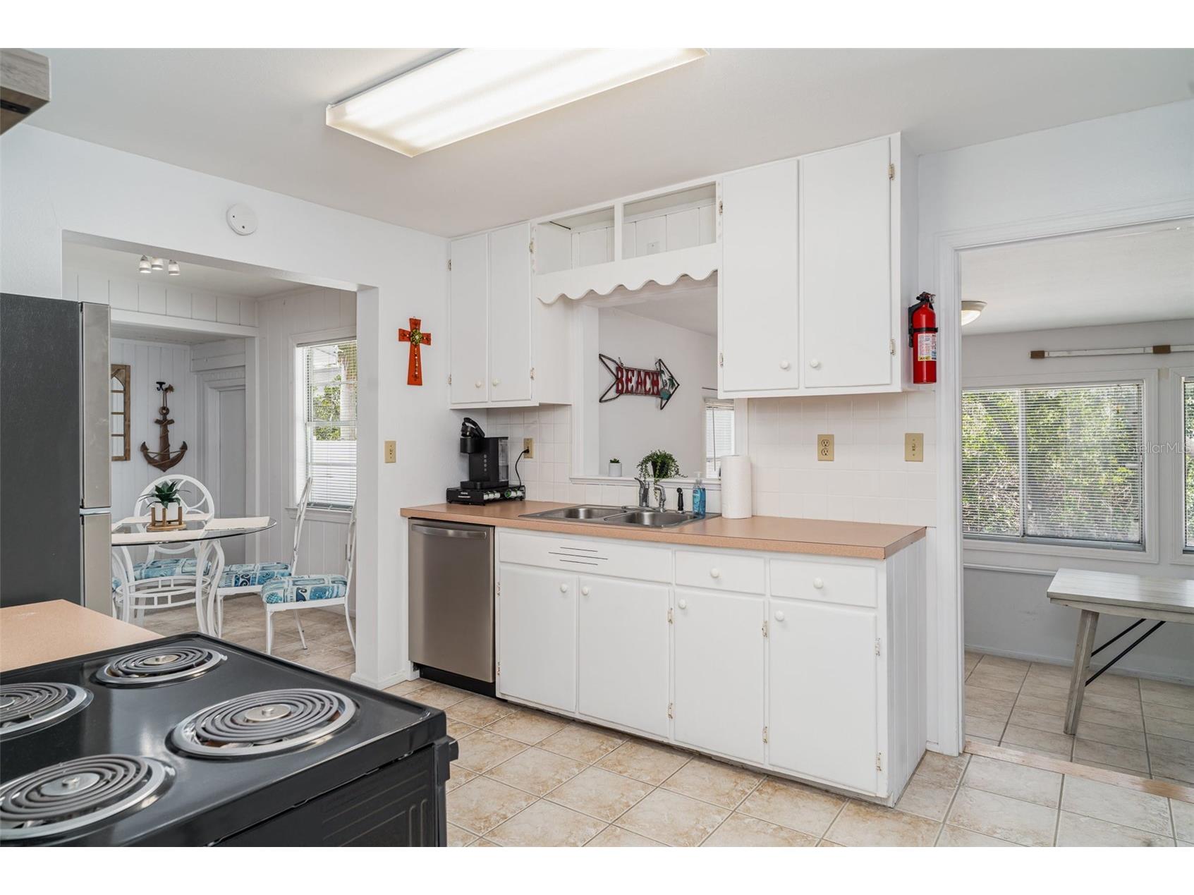 5026 Calle Minorga Sarasota FL 34242 A4690532 image12
