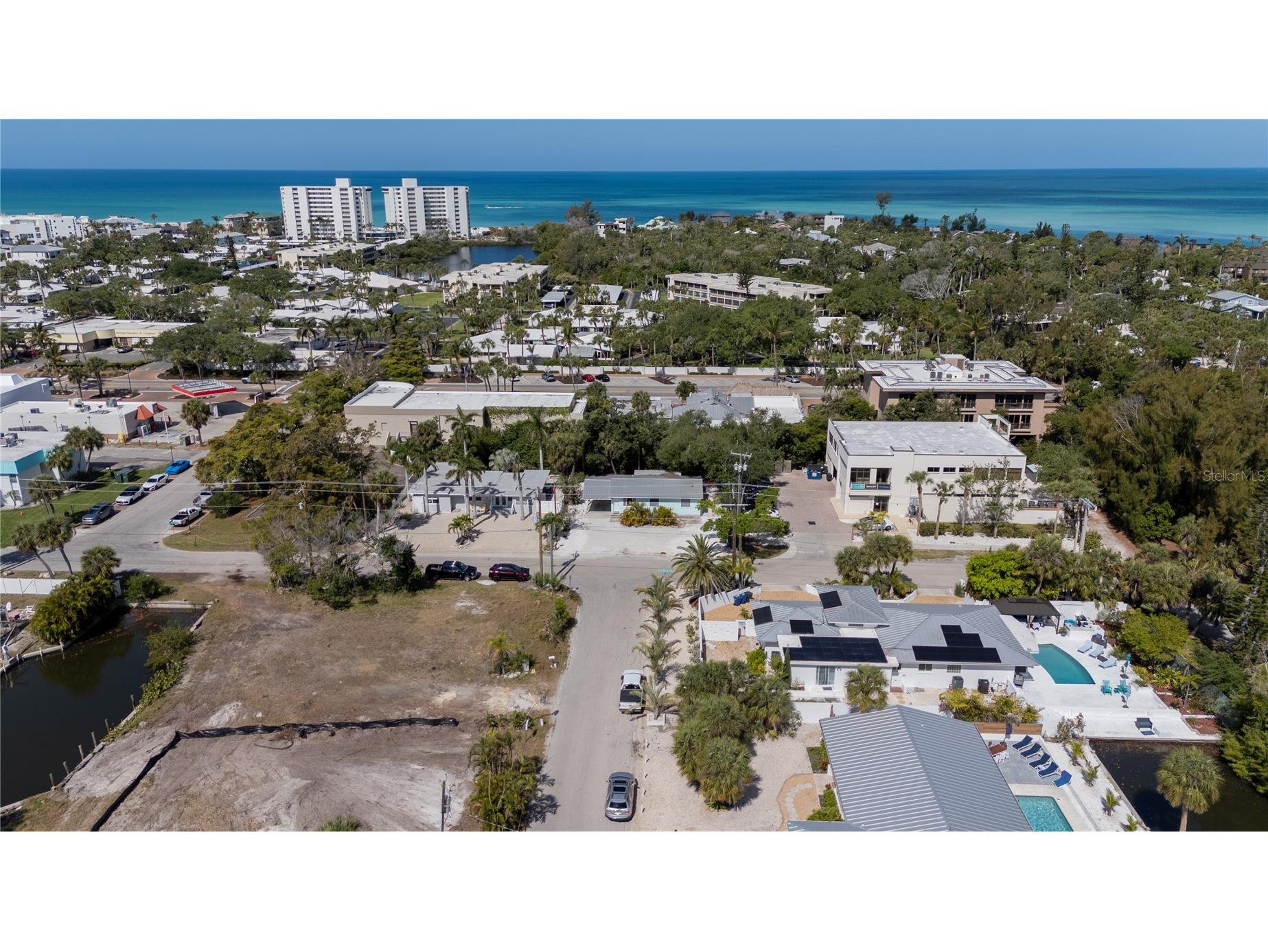 5026 Calle Minorga Sarasota FL 34242 A4690532 image26