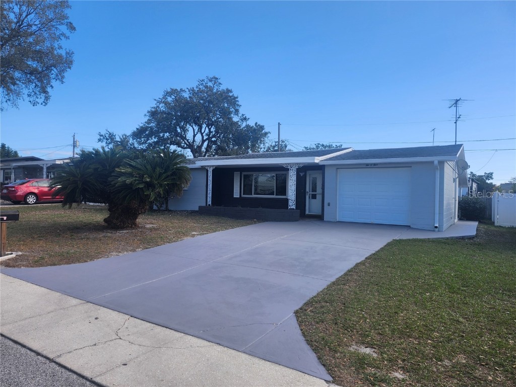 5026 Manor Drive New Port Richey FL 34652 W7872492 image1