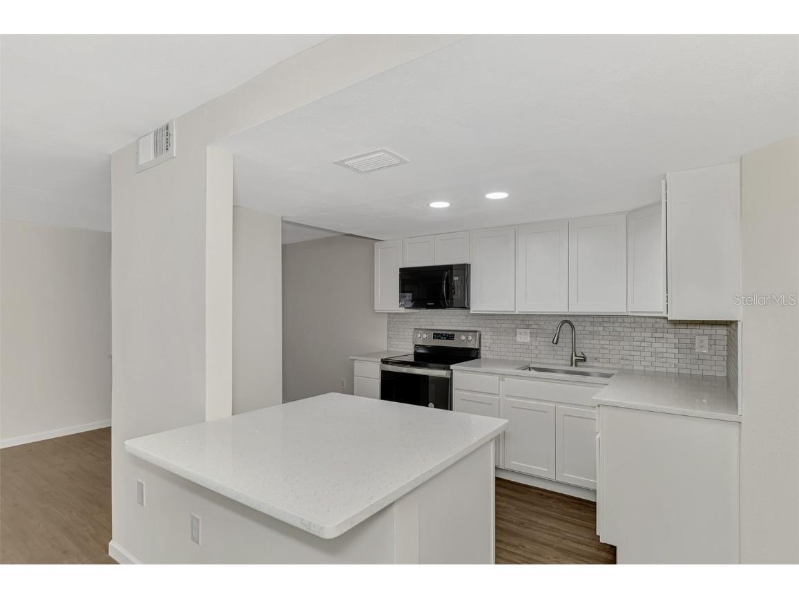 5026 Water Oak Drive #102 Bradenton FL 34207 A4675055 image16