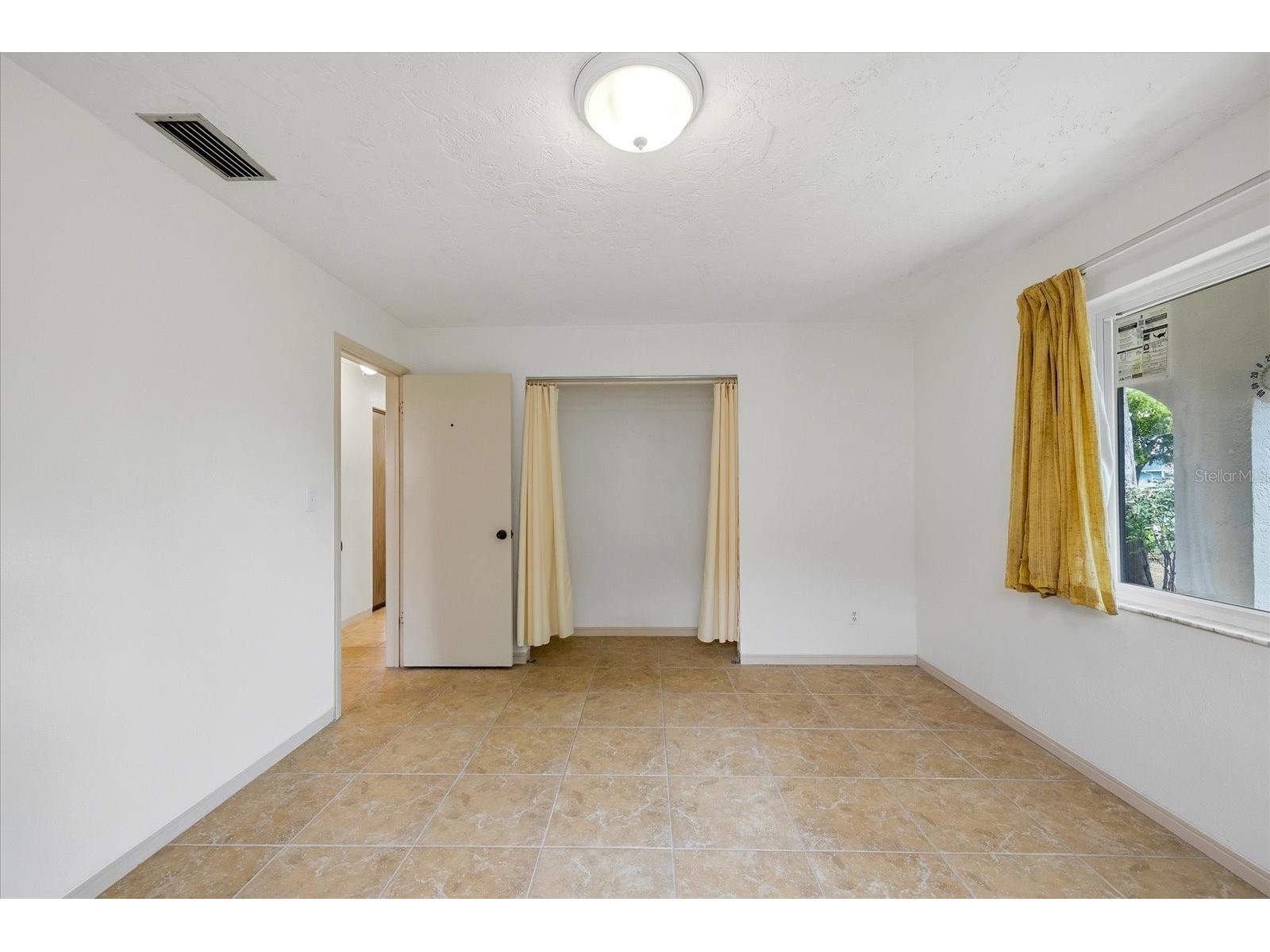 5027 1st Avenue N Saint Petersburg FL 33710 TB8524539 image12