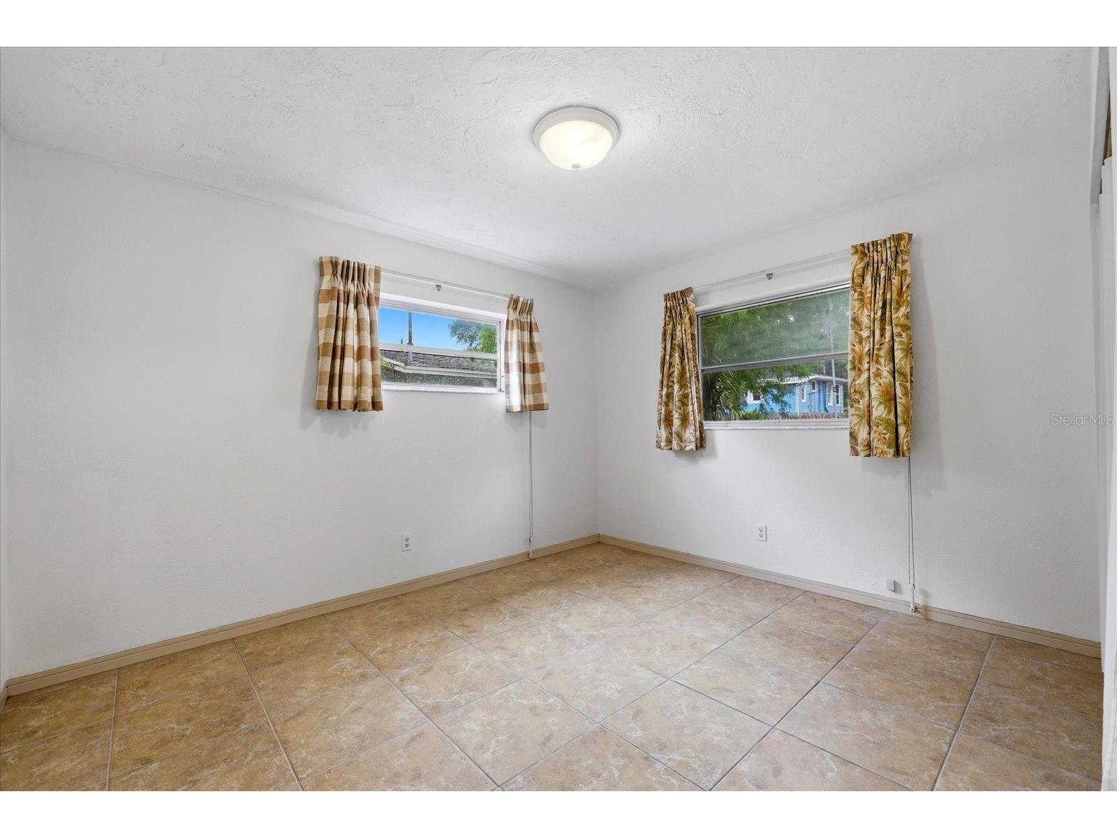 5027 1st Avenue N Saint Petersburg FL 33710 TB8524539 image14