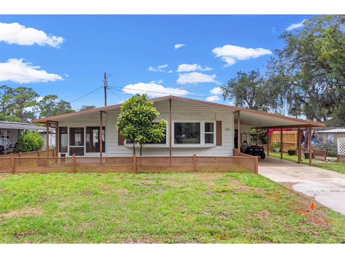 5027 Hill Drive Zephyrhills FL 33542 T3449275 image1