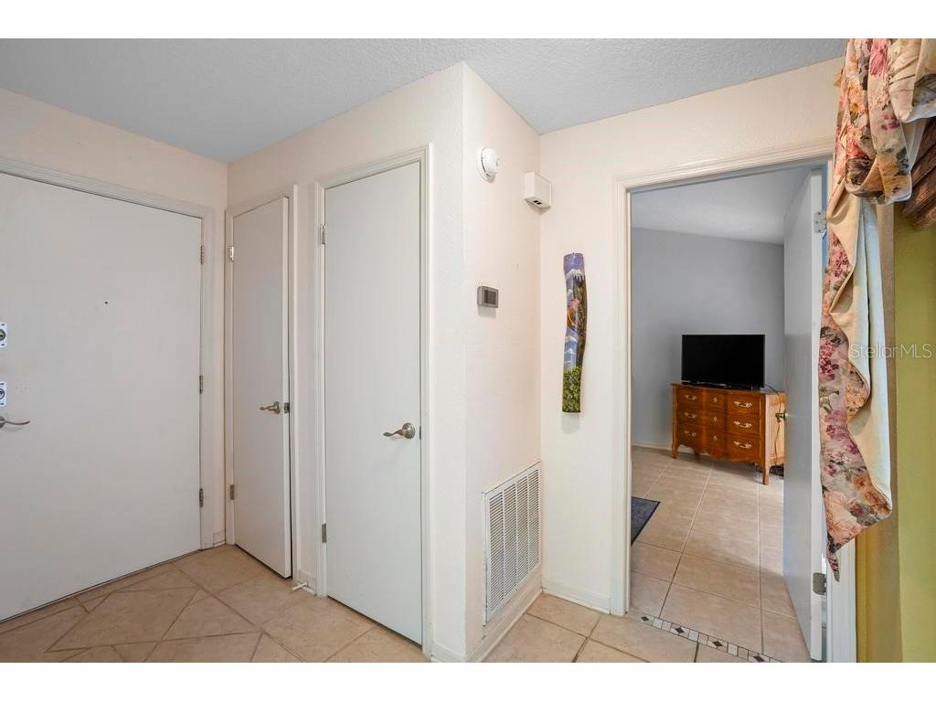 5027 Jamaica Circle #7 Orlando FL 32808 O6263145 image14