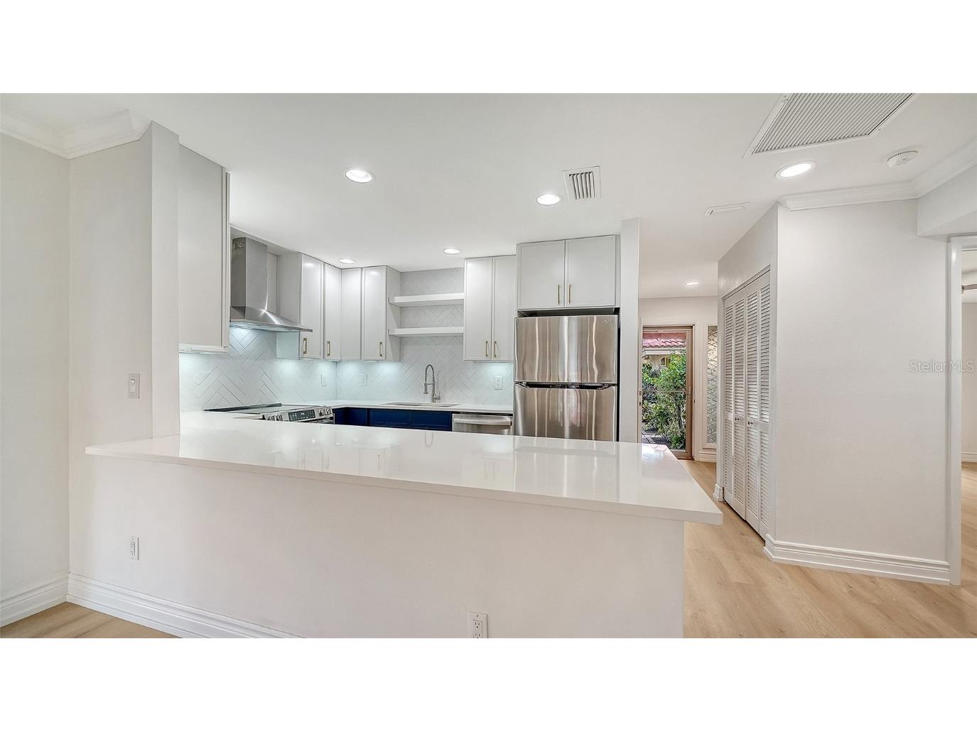 5027 Kestral Park #64 Sarasota FL 34231 A4670504 image11