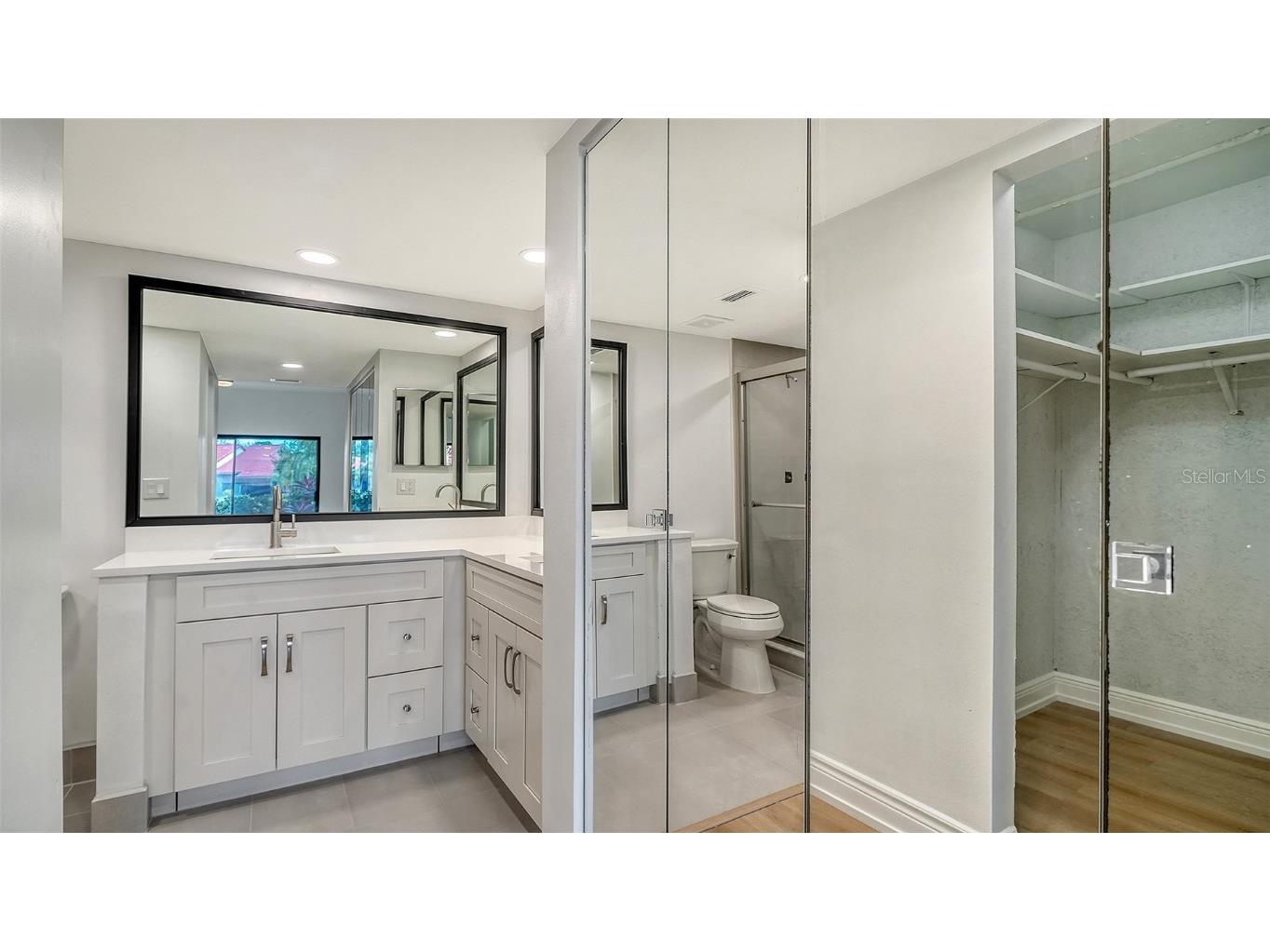 5027 Kestral Park #64 Sarasota FL 34231 A4670504 image17