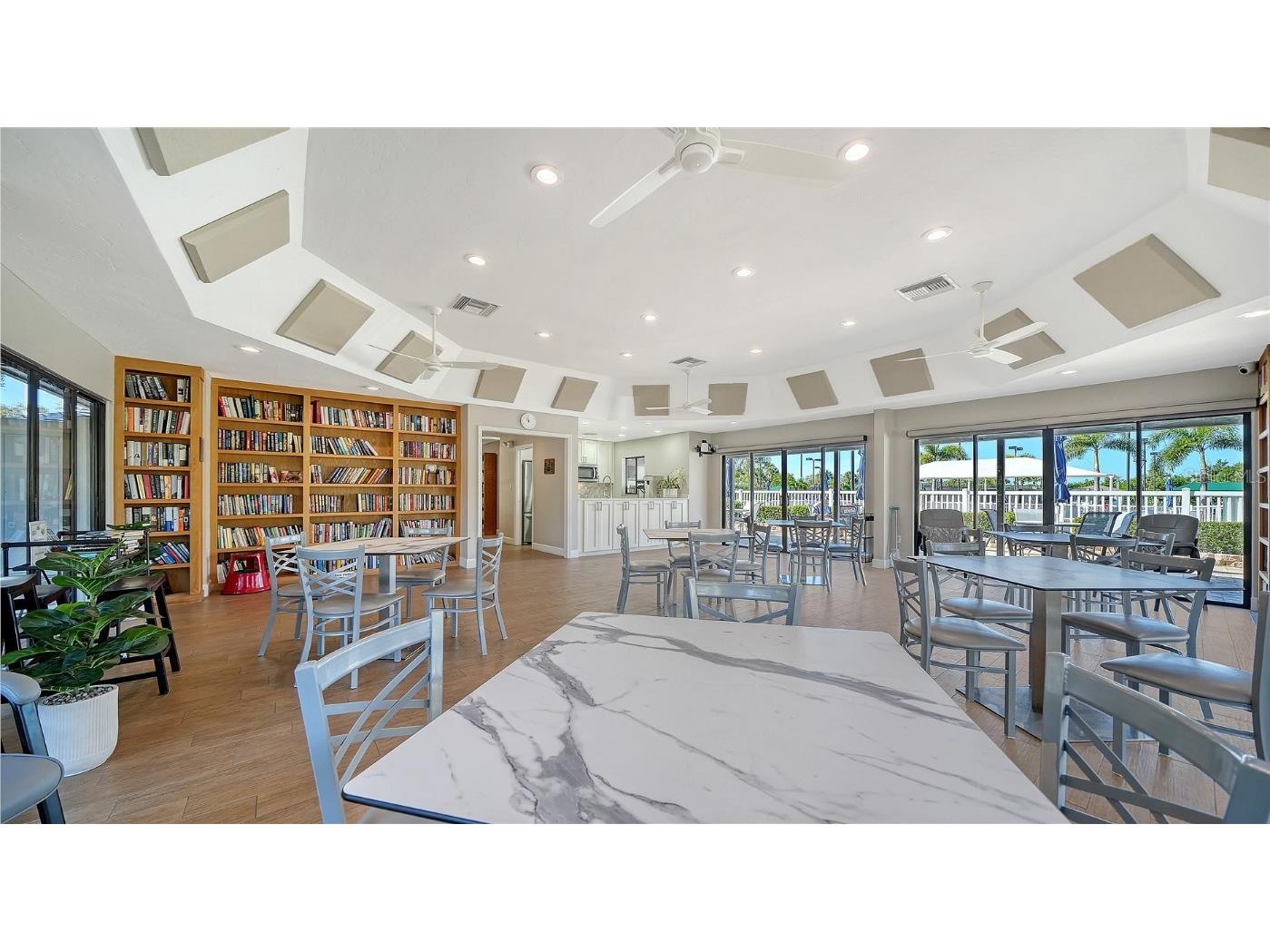 5027 Kestral Park #64 Sarasota FL 34231 A4670504 image32