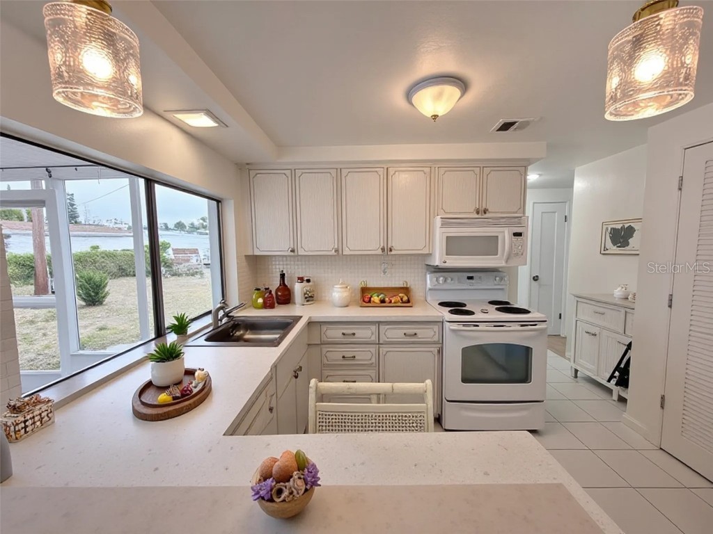 5027 Manor Drive New Port Richey FL 34652 TB8455306 image2