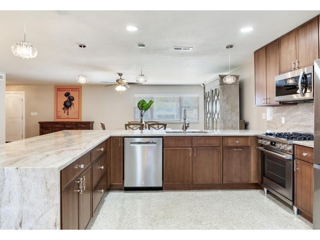 5028 42nd Street S Saint Petersburg FL 33711 TB8452104 image13