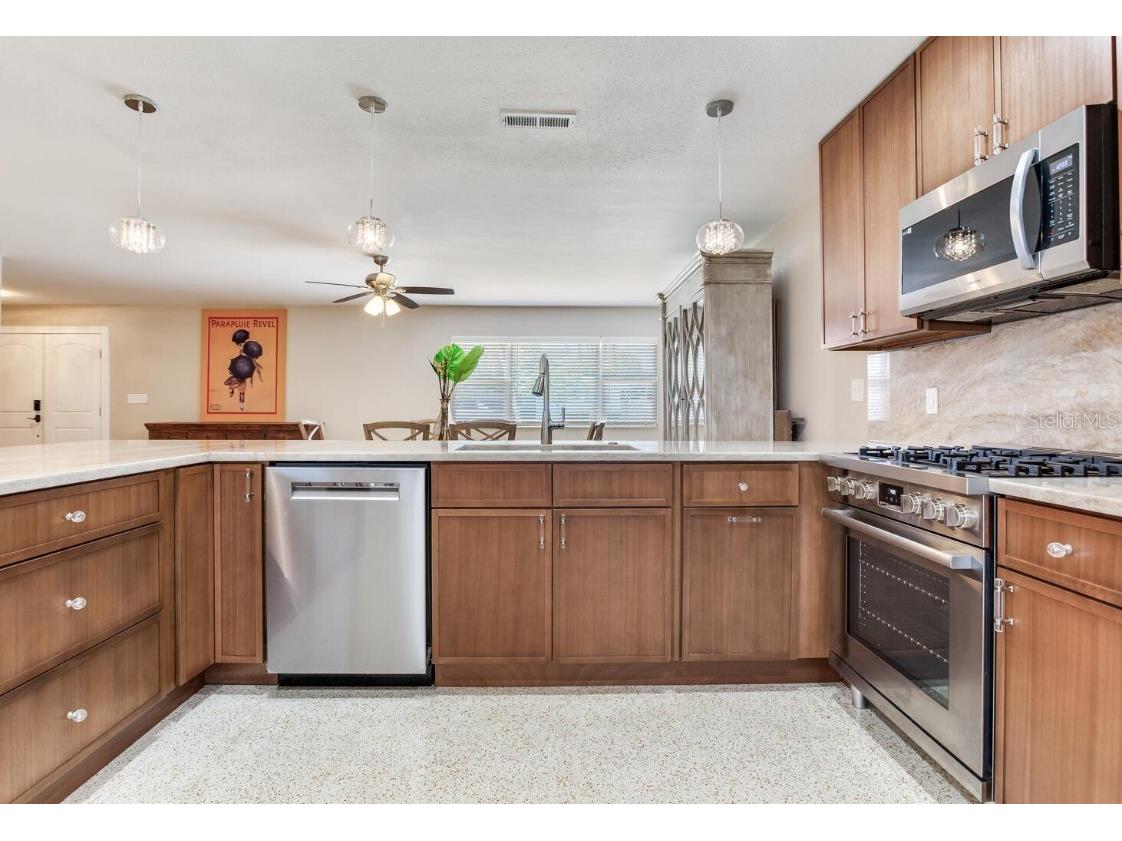 5028 42nd Street S Saint Petersburg FL 33711 TB8452104 image14