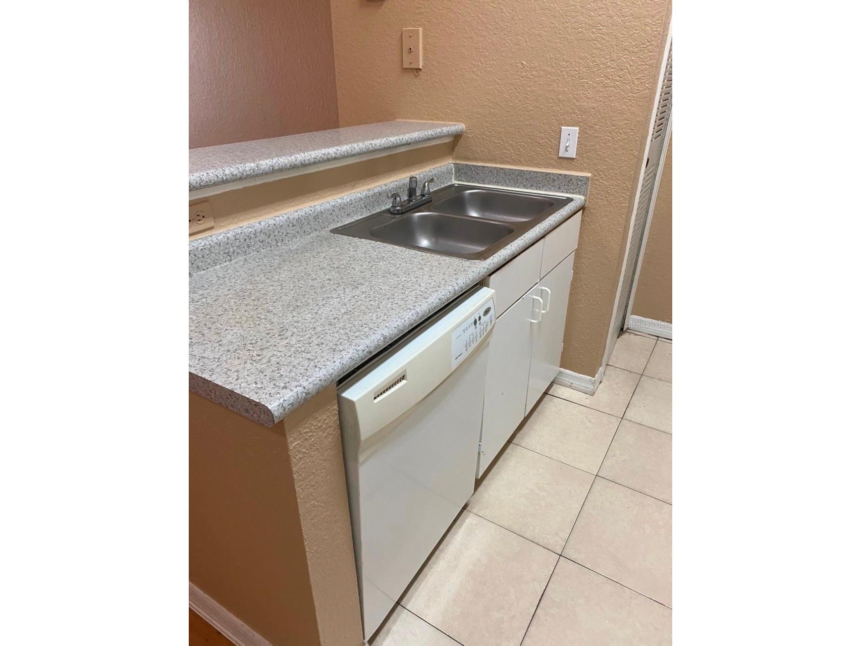 5028 Park Central Drive #2131 Orlando FL 32839 O6417406 image9
