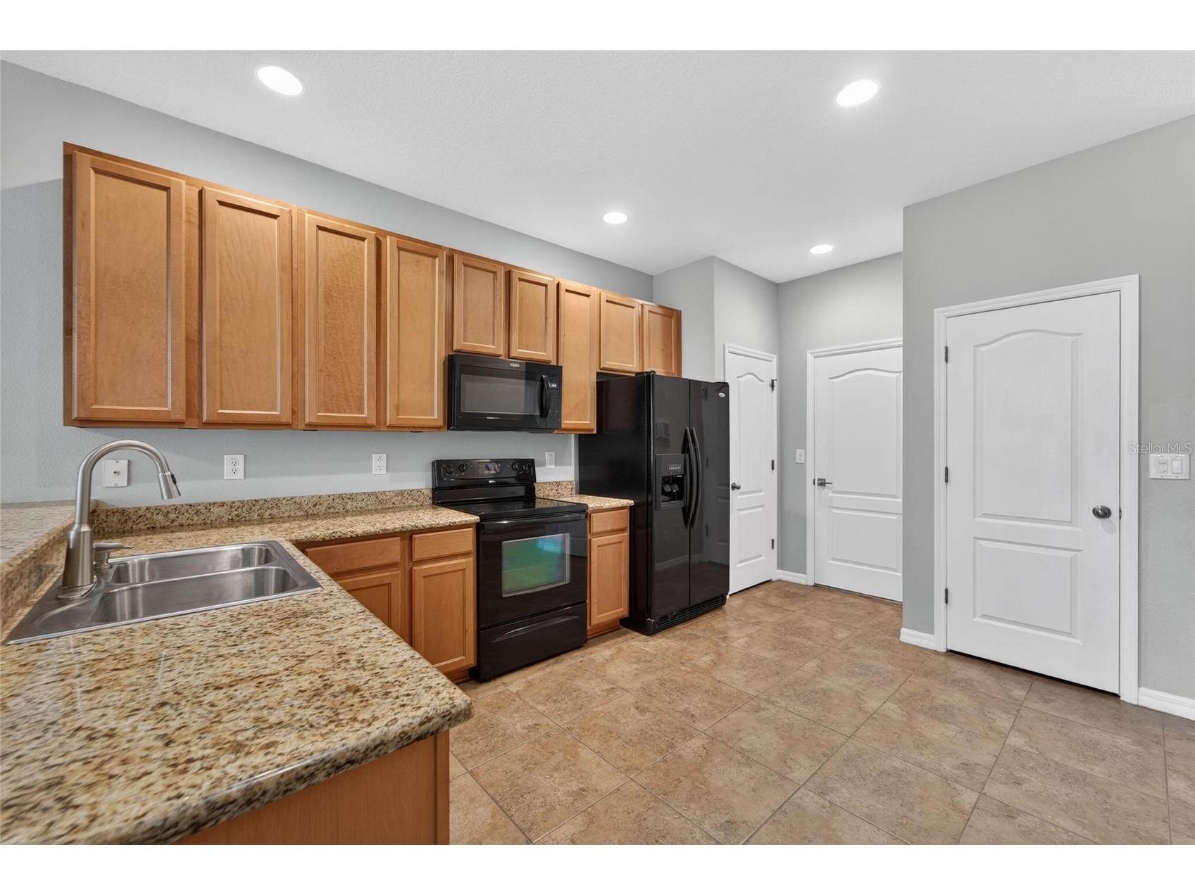 5028 White Sanderling Court Tampa FL 33619 TB8517518 image10