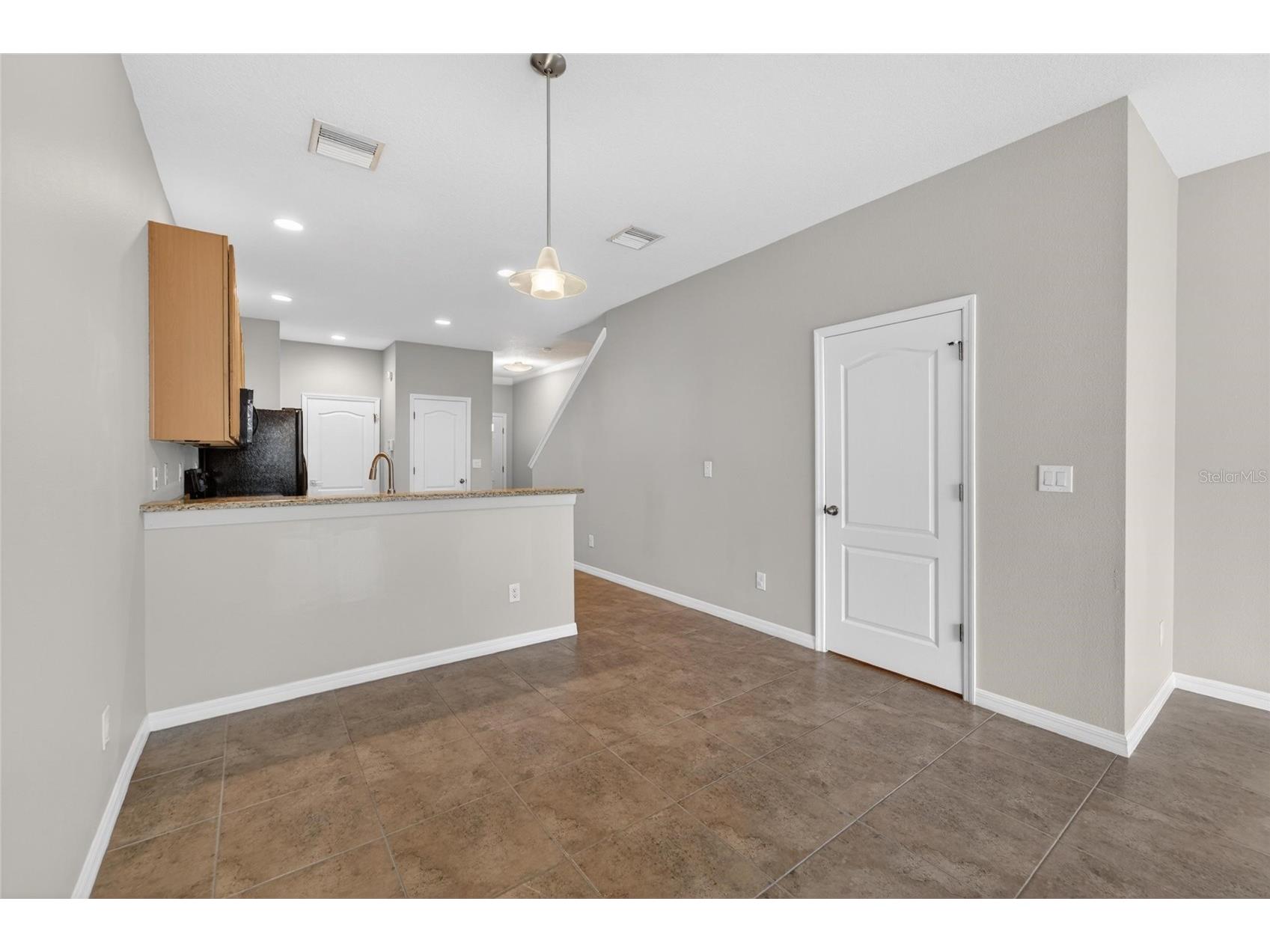 5028 White Sanderling Court Tampa FL 33619 TB8517518 image15