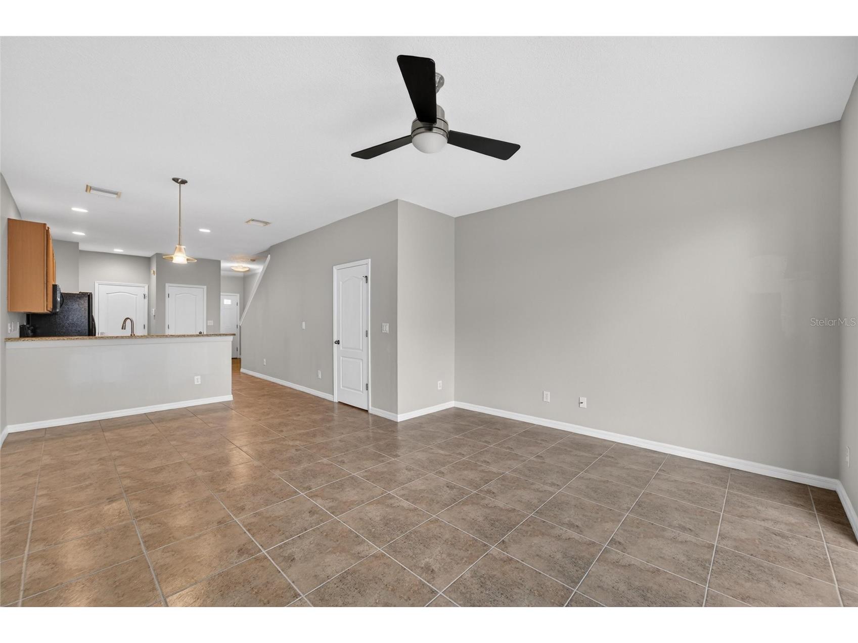 5028 White Sanderling Court Tampa FL 33619 TB8517518 image18