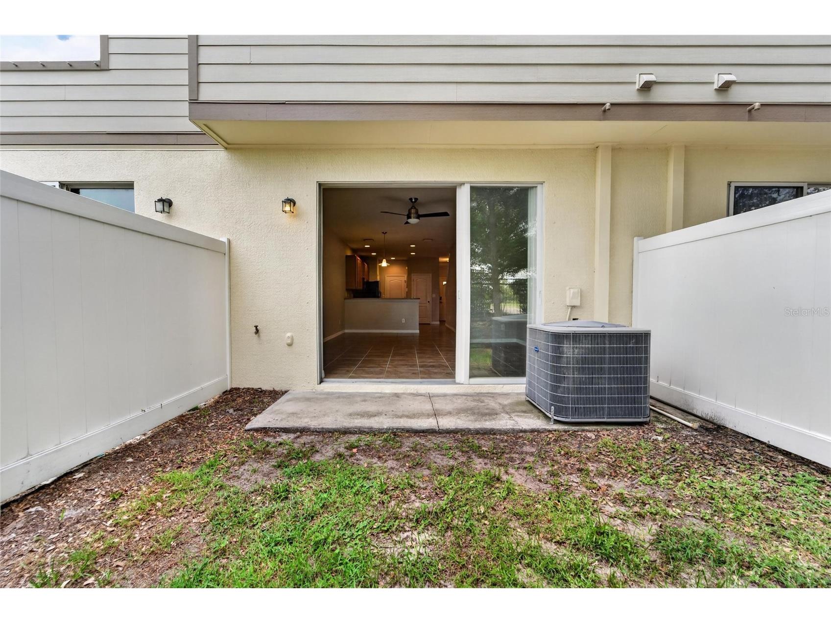 5028 White Sanderling Court Tampa FL 33619 TB8517518 image24