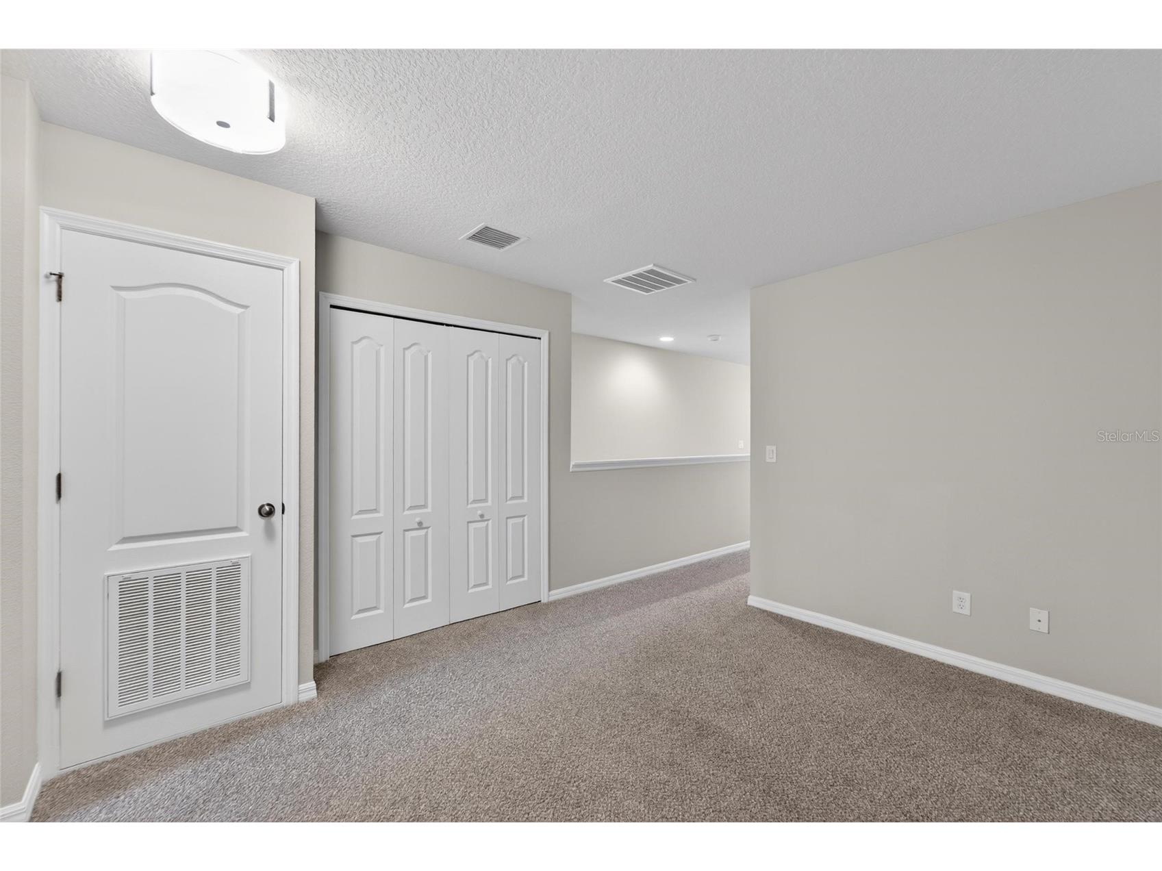 5028 White Sanderling Court Tampa FL 33619 TB8517518 image32