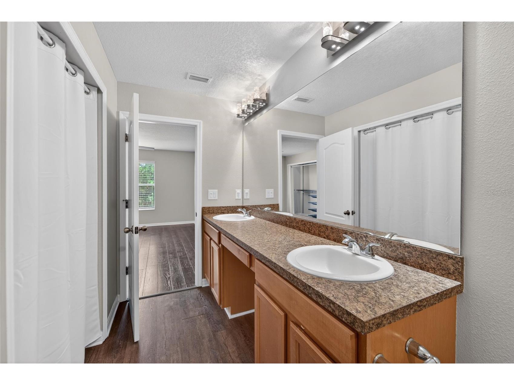 5028 White Sanderling Court Tampa FL 33619 TB8517518 image46