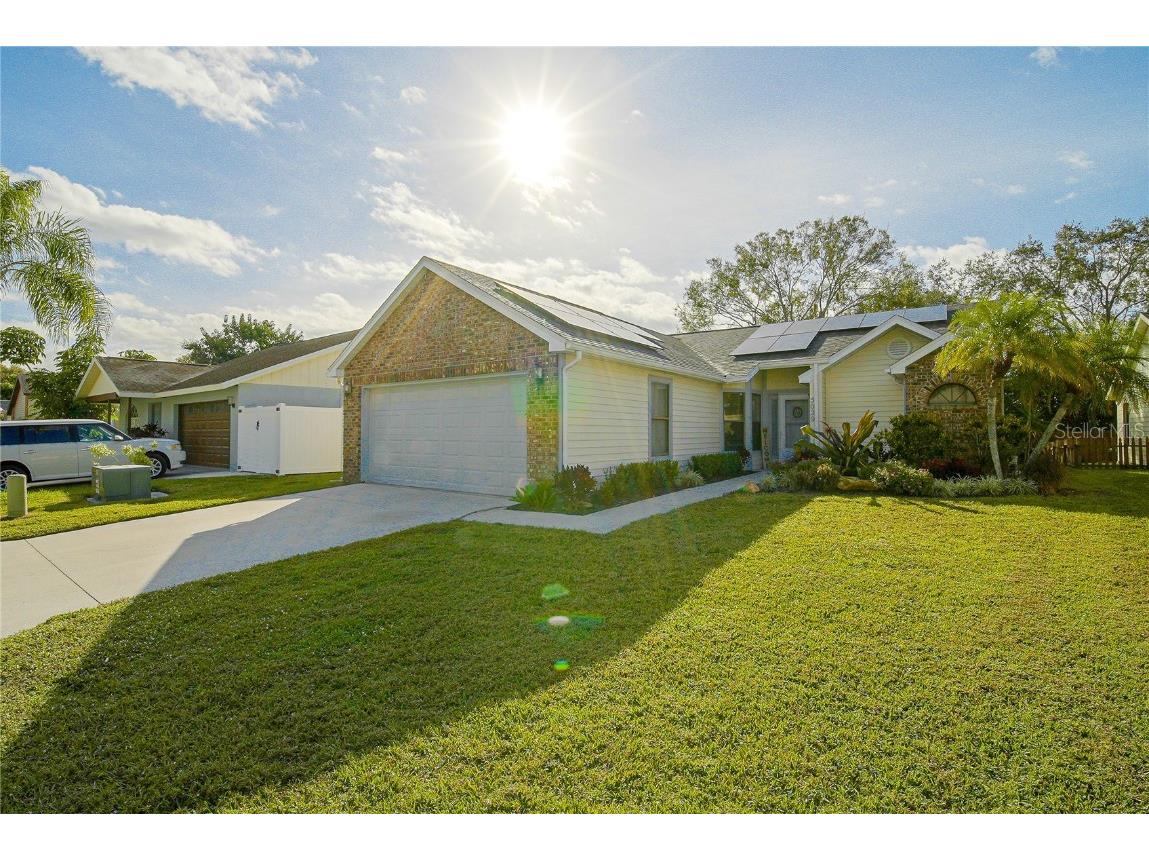 5029 82nd Way E Sarasota FL 34243 A4594478 image1