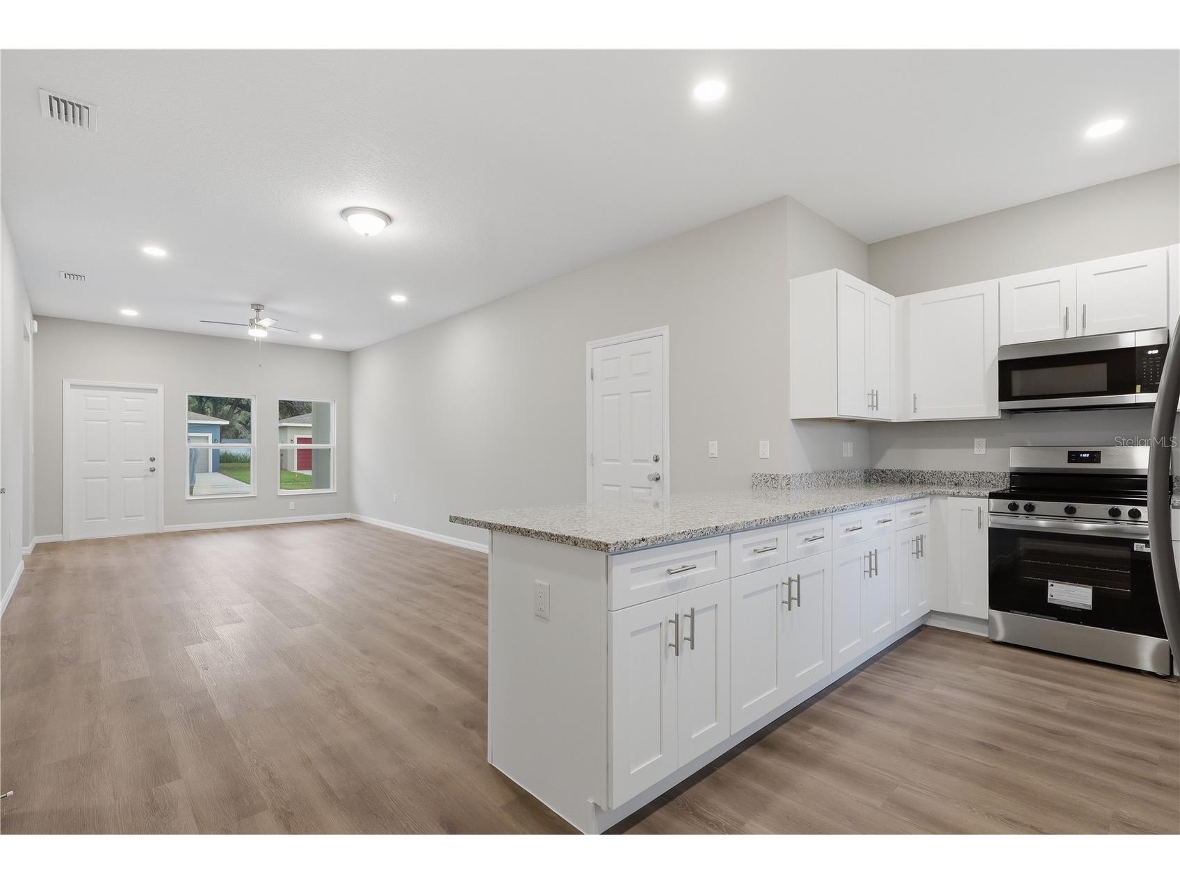5029 Finders Ct Tampa FL 33617 TB8517568 image2