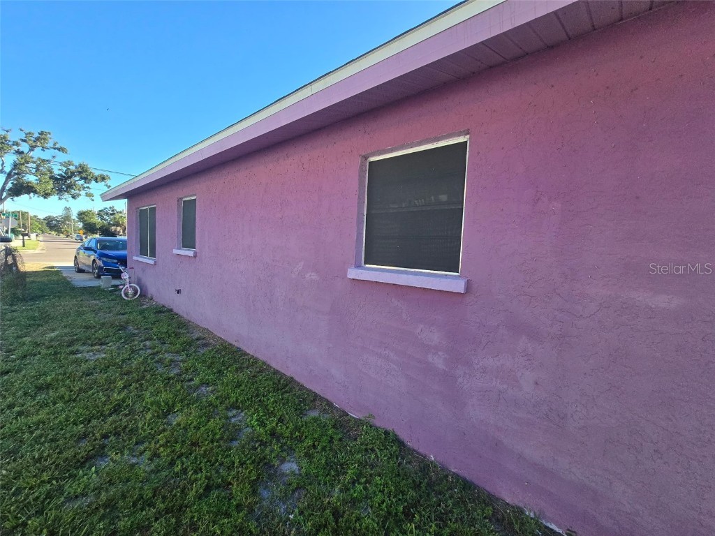 503 25th Street E Palmetto FL 34221 A4666195 image2
