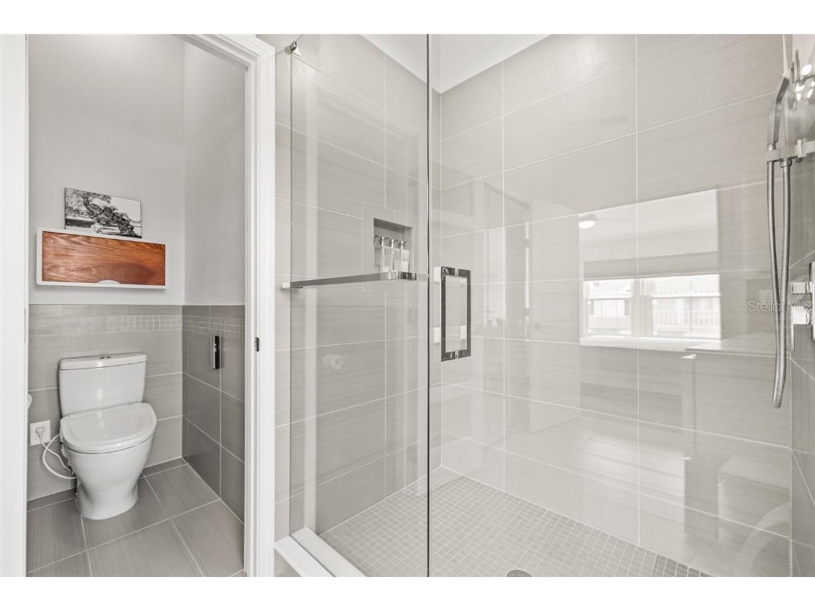 503 51st Avenue N Saint Petersburg FL 33703 TB8445205 image18