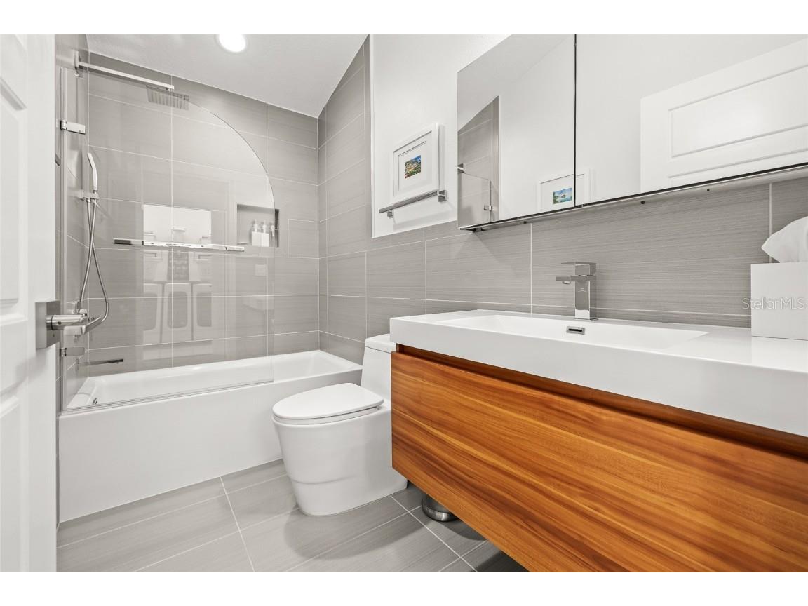 503 51st Avenue N Saint Petersburg FL 33703 TB8445205 image20