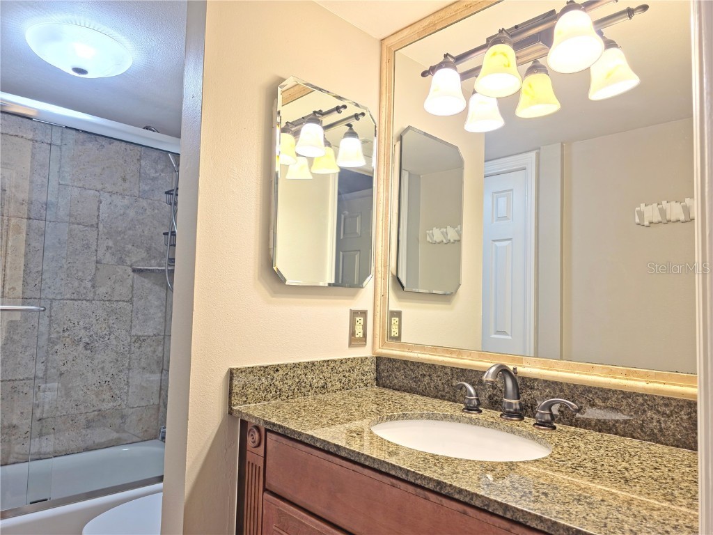 503 Albee Farm Road #B1 Venice FL 34285 A4670991 image14