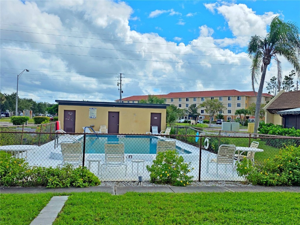 503 Albee Farm Road #B1 Venice FL 34285 A4670991 image2