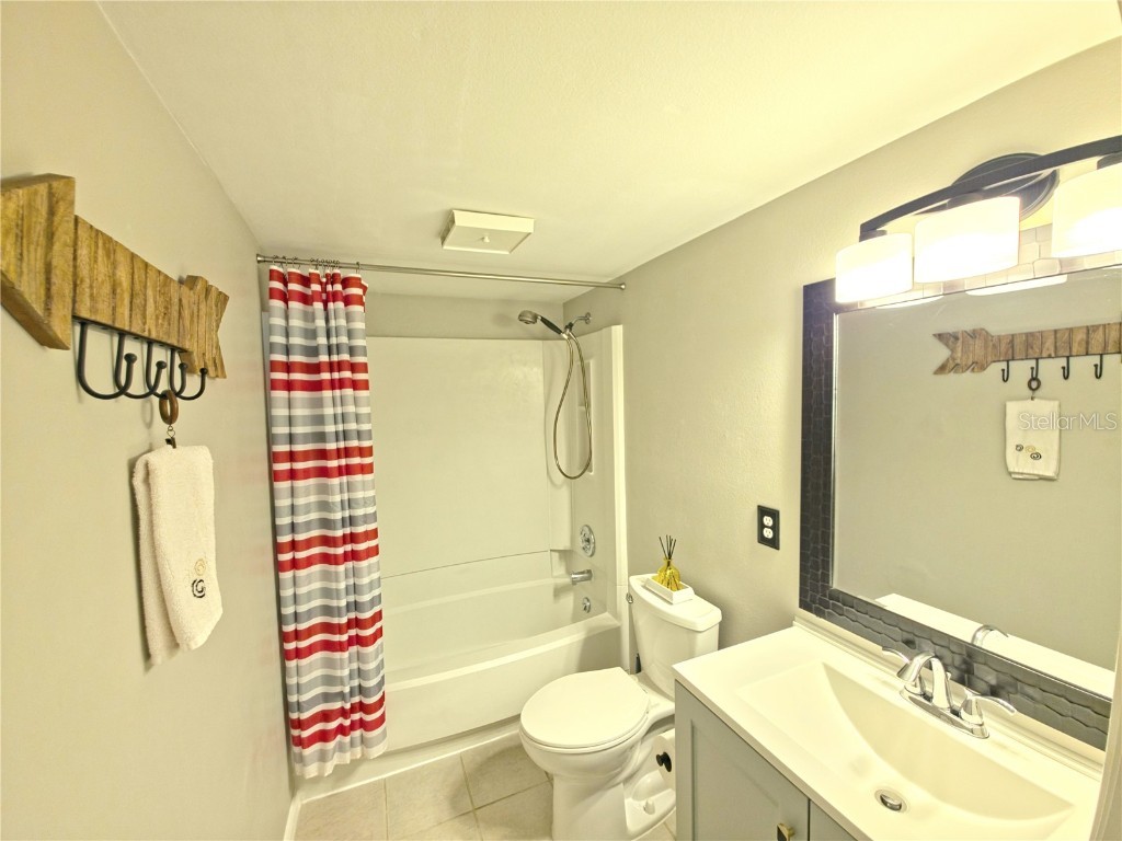 503 Albee Farm Road #B1 Venice FL 34285 A4670991 image21