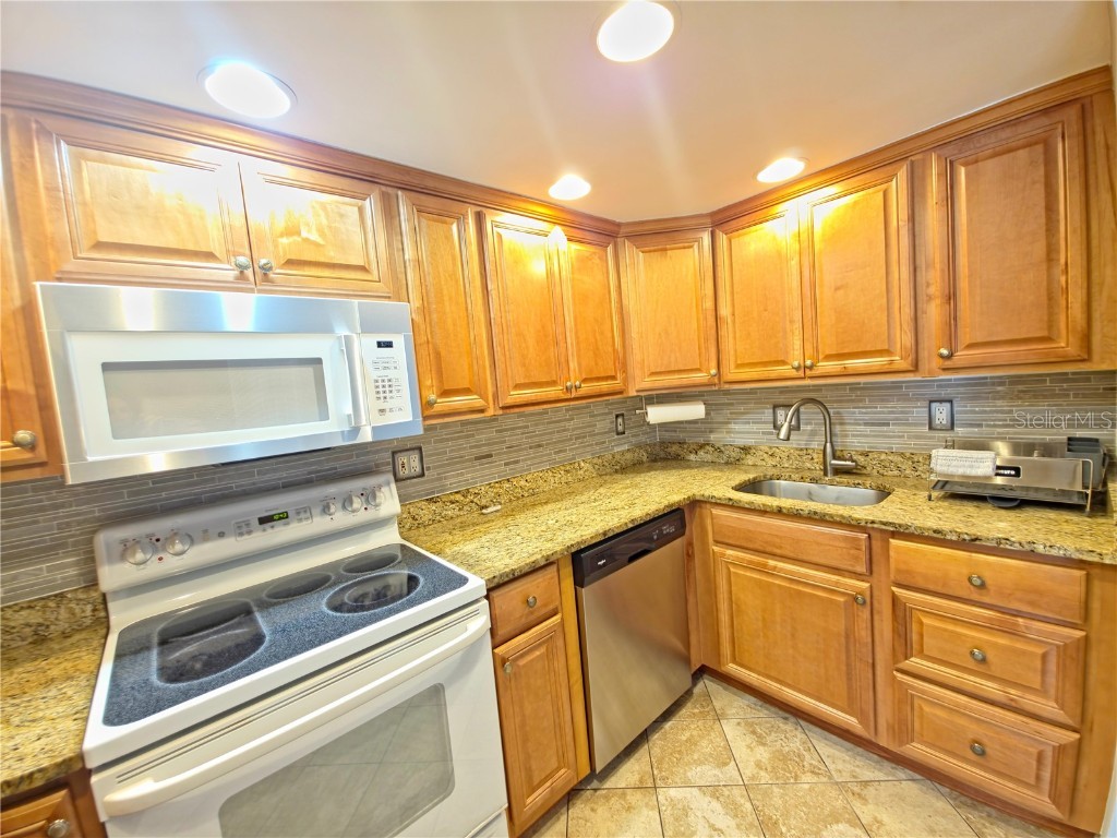 503 Albee Farm Road #B1 Venice FL 34285 A4670991 image5