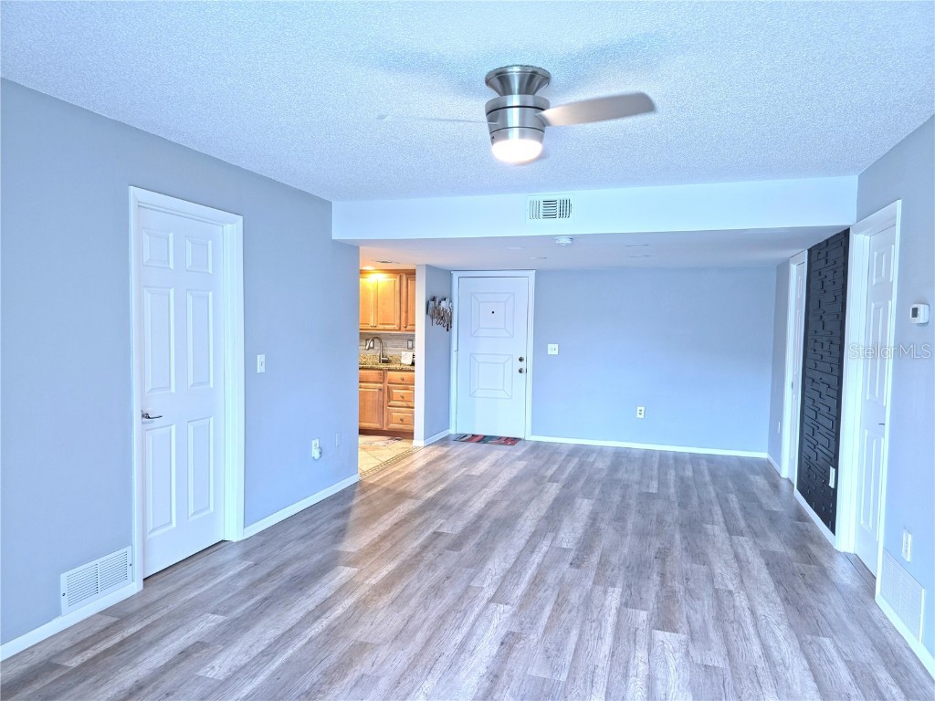 503 Albee Farm Road #B1 Venice FL 34285 A4670991 image8