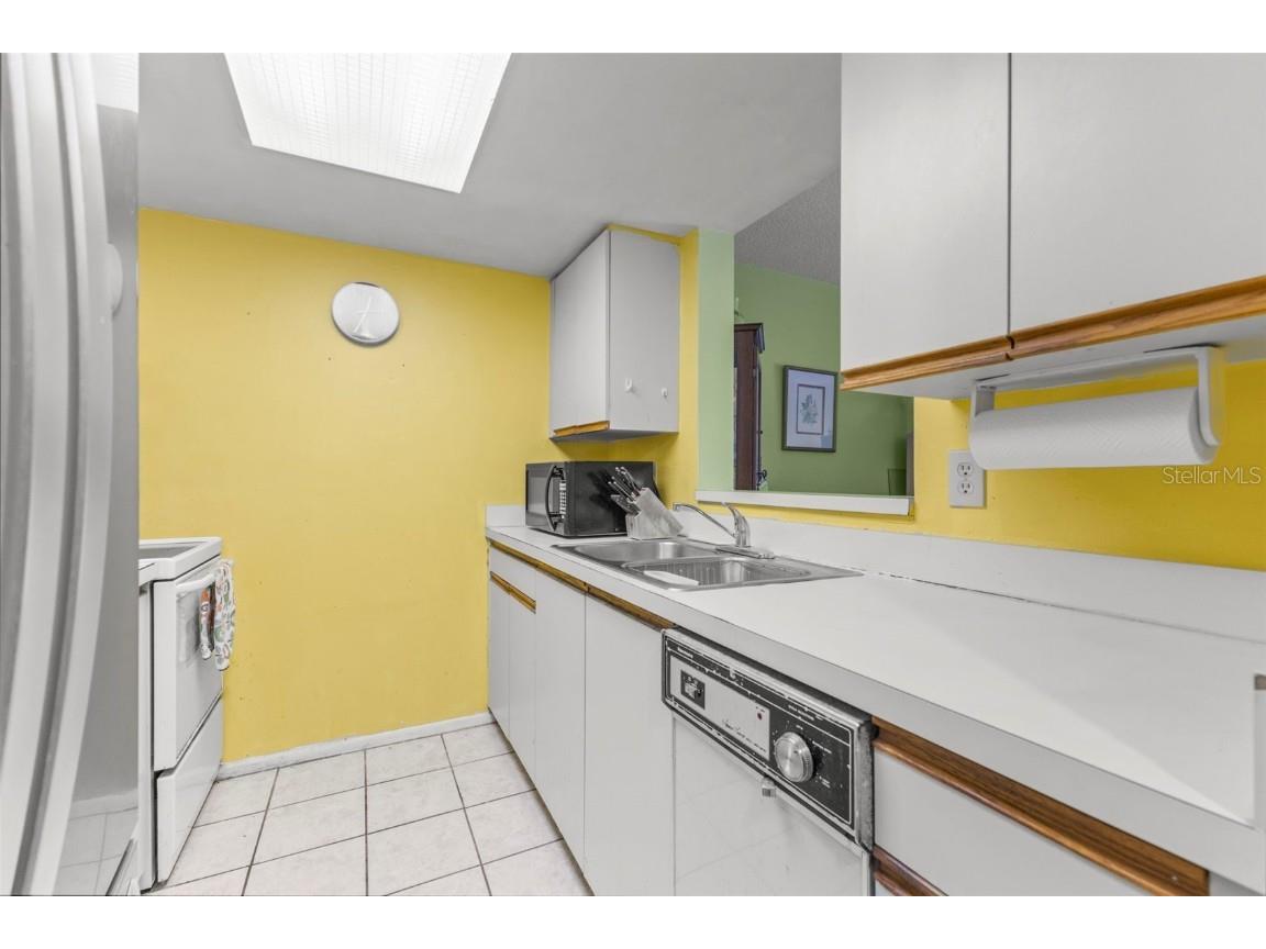 503 Albee Farm Road #B16 Venice FL 34285 A4663520 image10