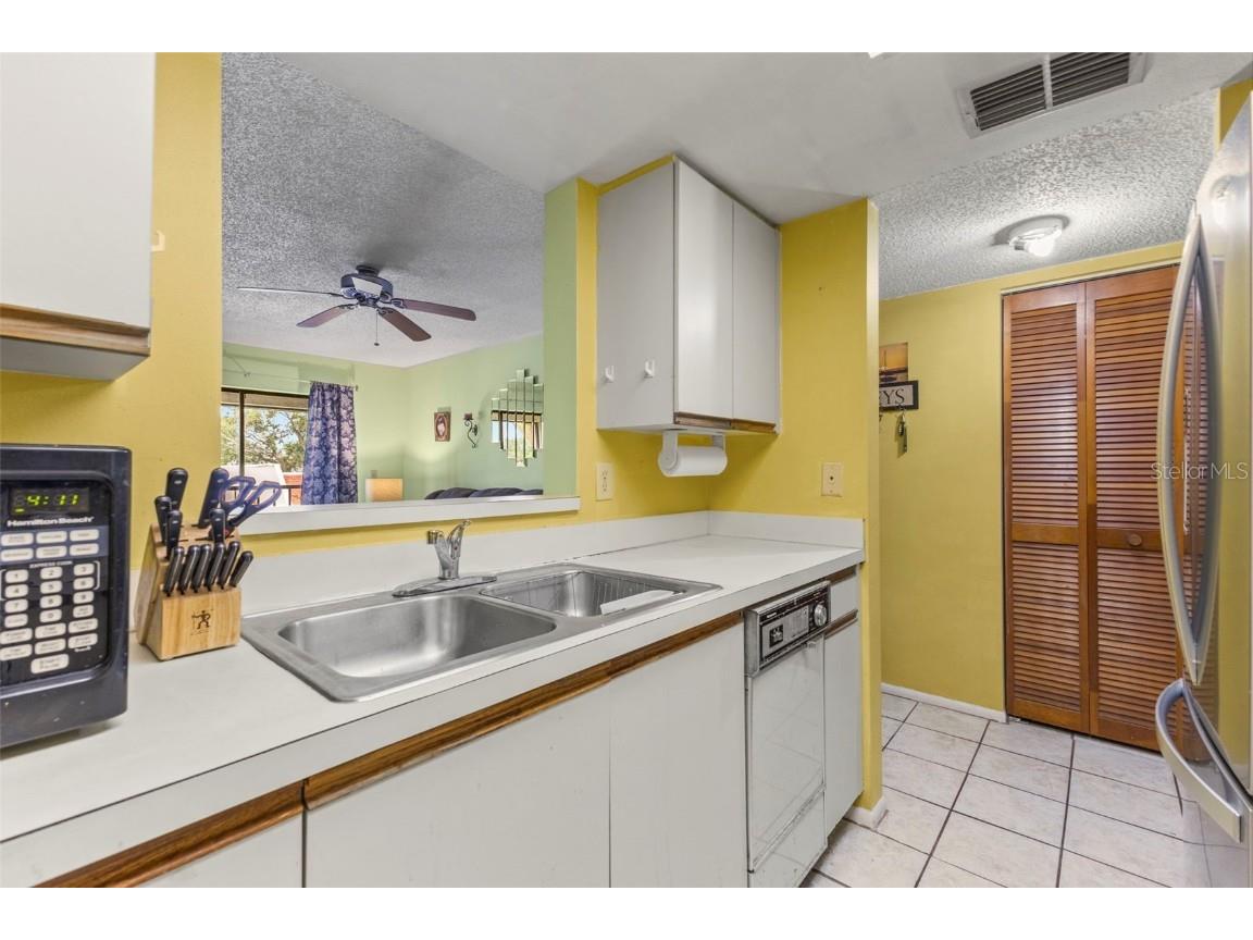 503 Albee Farm Road #B16 Venice FL 34285 A4663520 image11