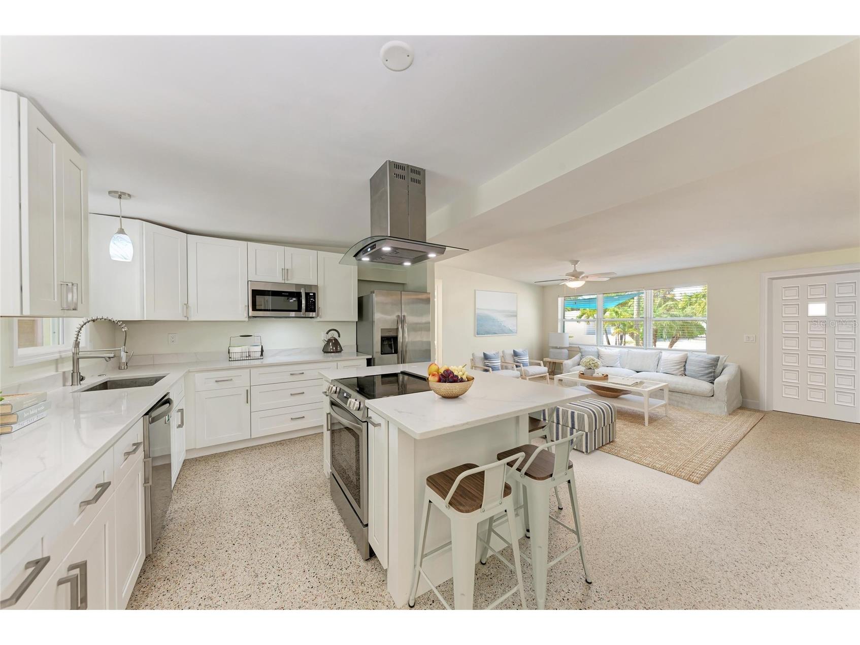 503 Bayview Drive Holmes Beach FL 34217 A4676121 image13