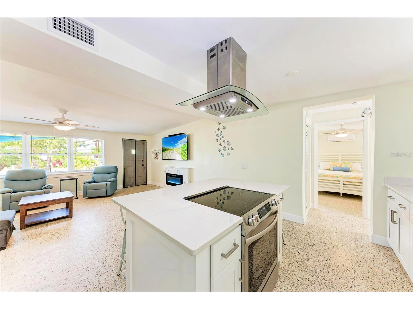 503 Bayview Drive Holmes Beach FL 34217 A4676121 image16