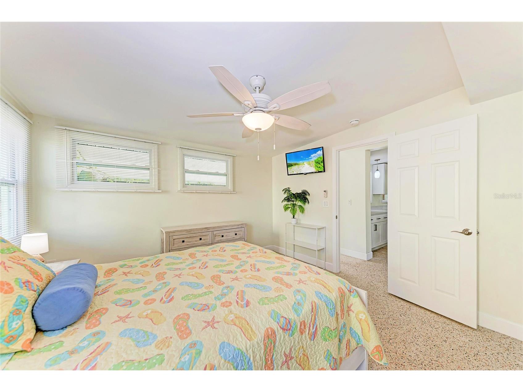 503 Bayview Drive Holmes Beach FL 34217 A4676121 image22