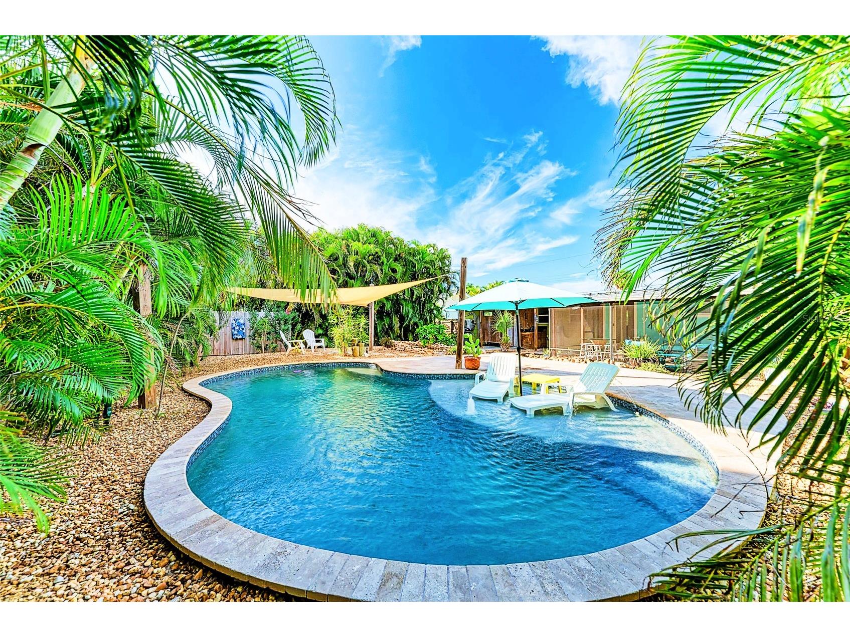 503 Bayview Drive Holmes Beach FL 34217 A4676121 image3