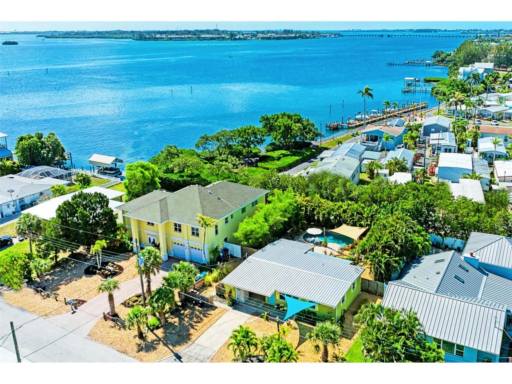 503 Bayview Drive Holmes Beach FL 34217 A4676121 image4