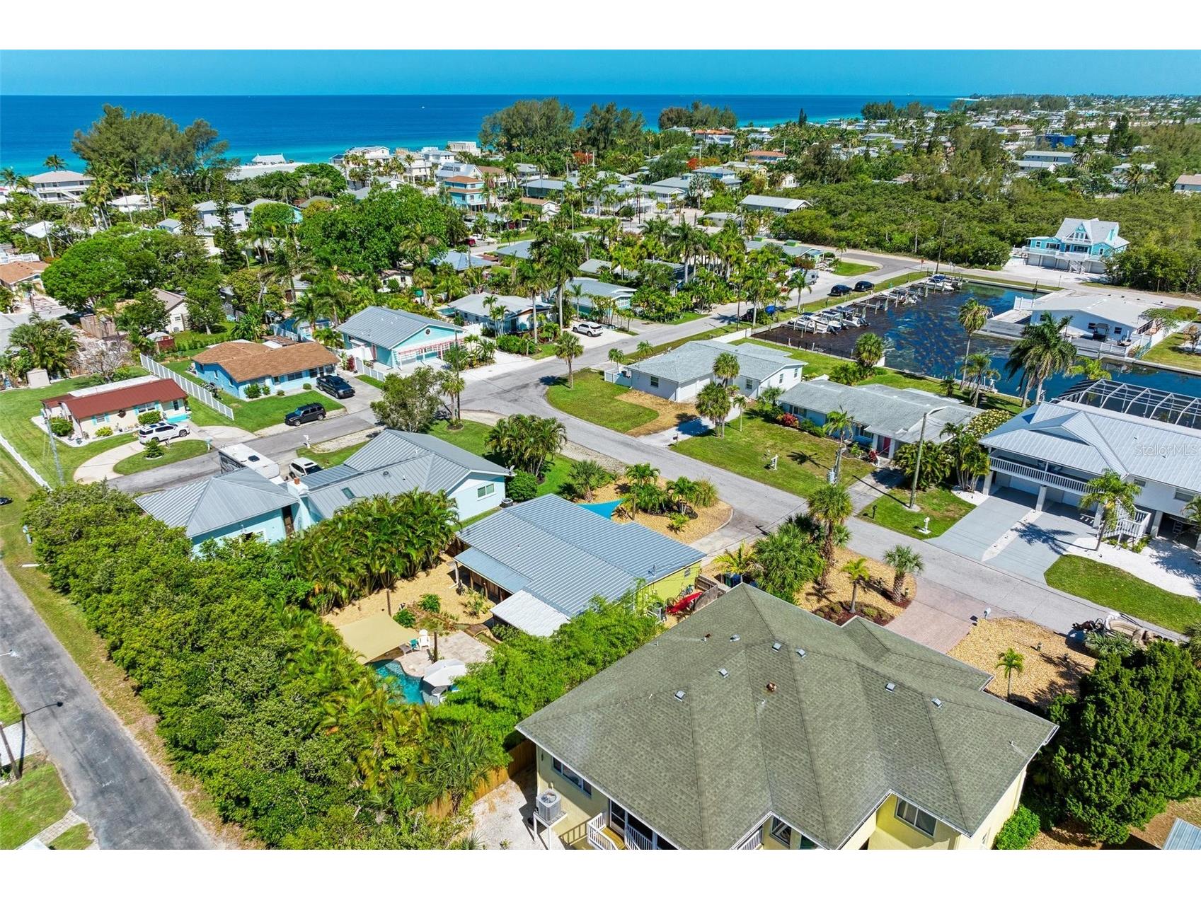 503 Bayview Drive Holmes Beach FL 34217 A4676121 image55