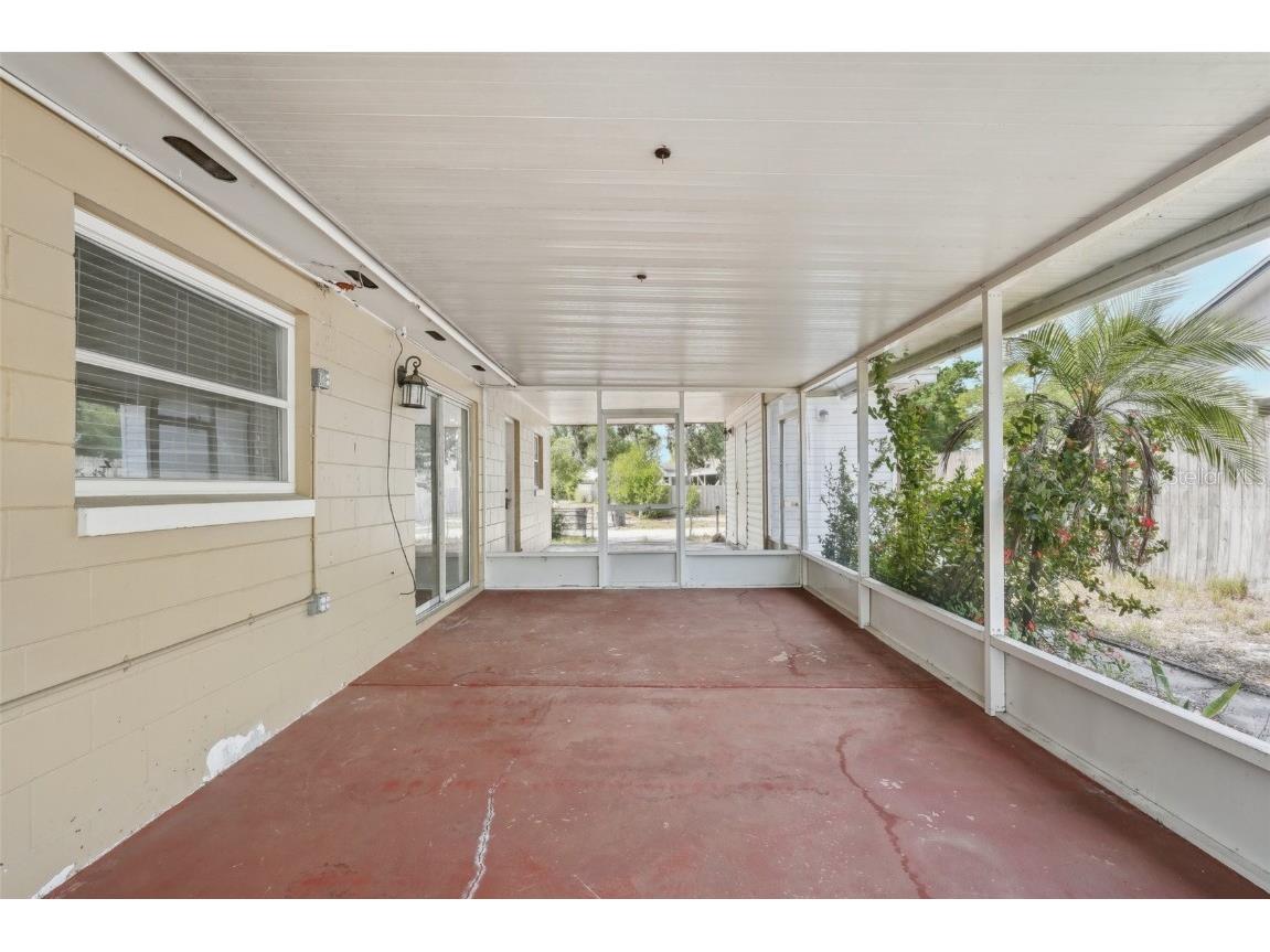 503 Holt Circle Winter Haven FL 33880 TB8384455 image40