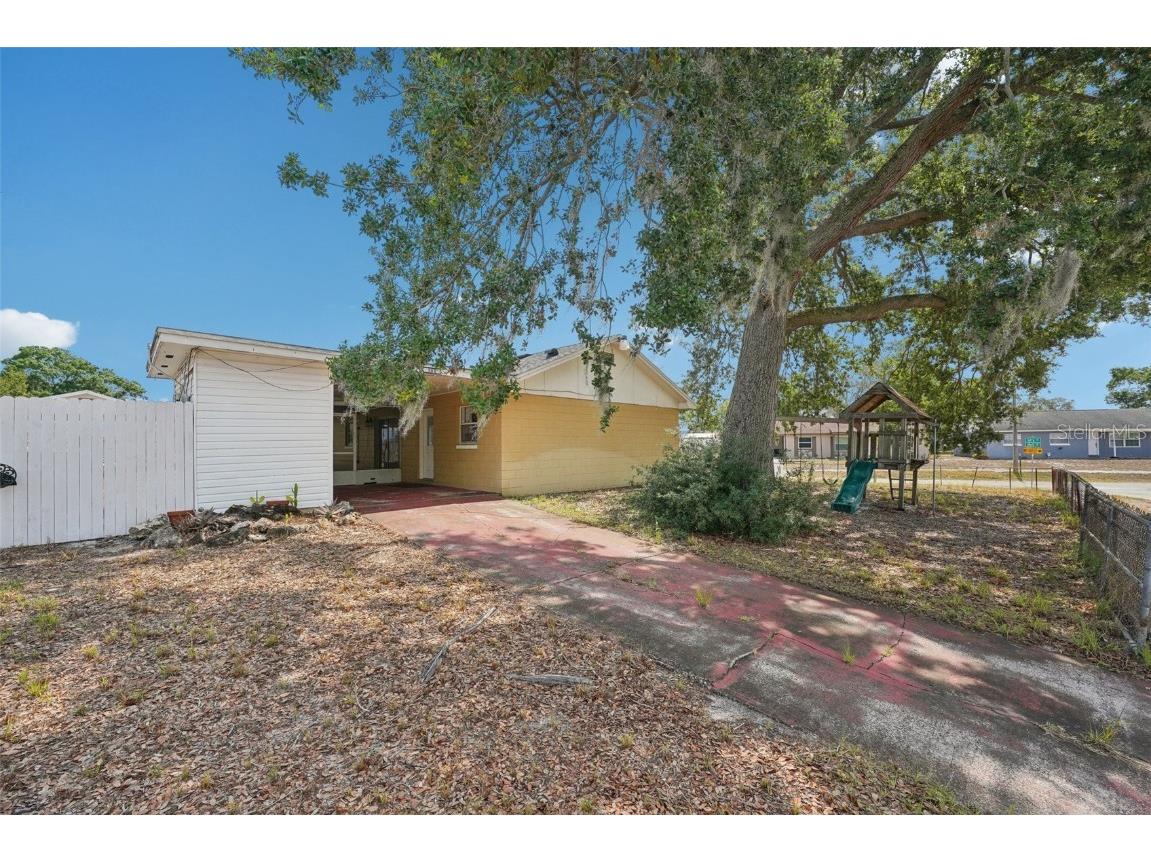 503 Holt Circle Winter Haven FL 33880 TB8384455 image47