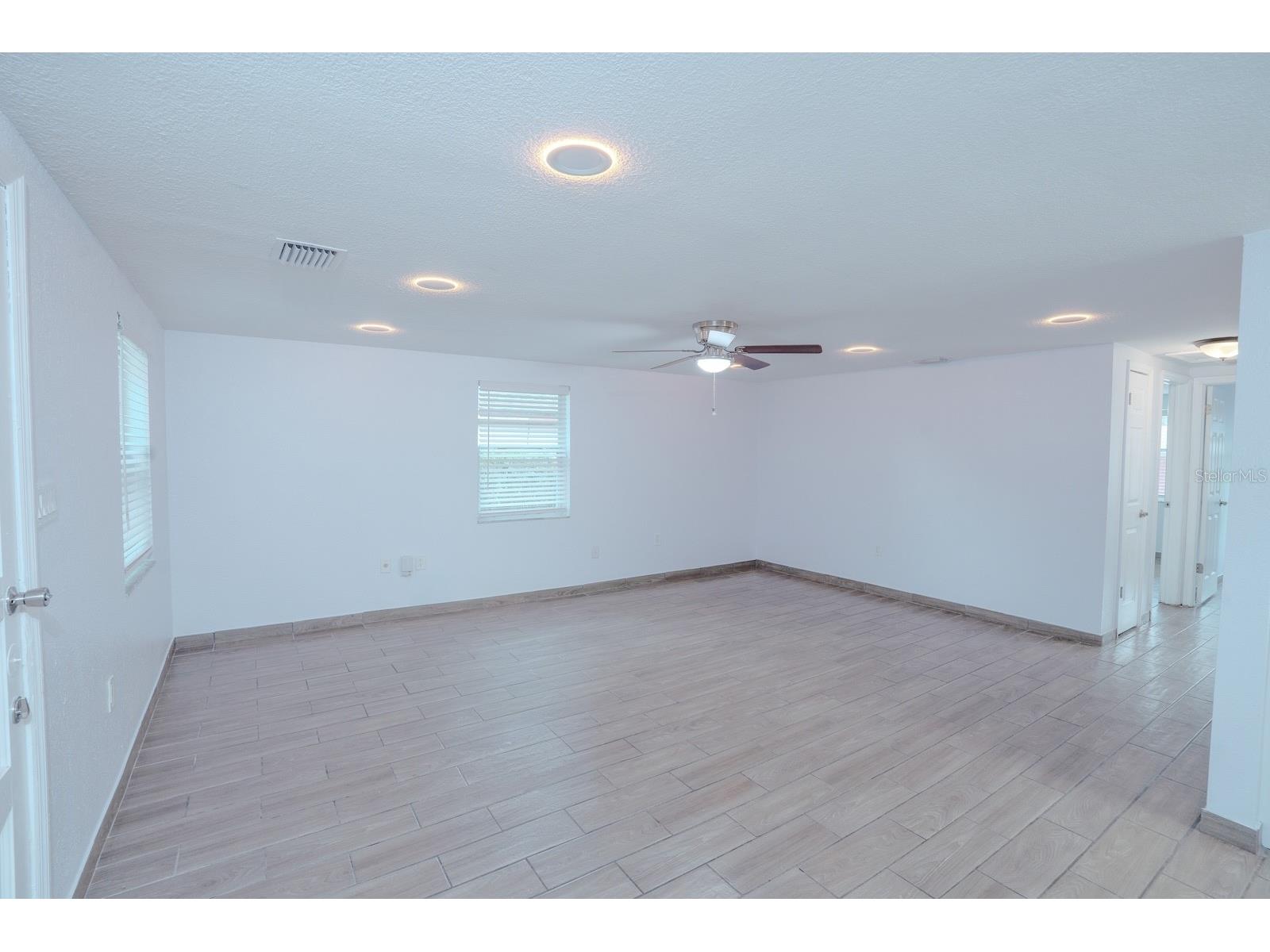 503 Moore Avenue Seffner FL 33584 TB8508105 image12