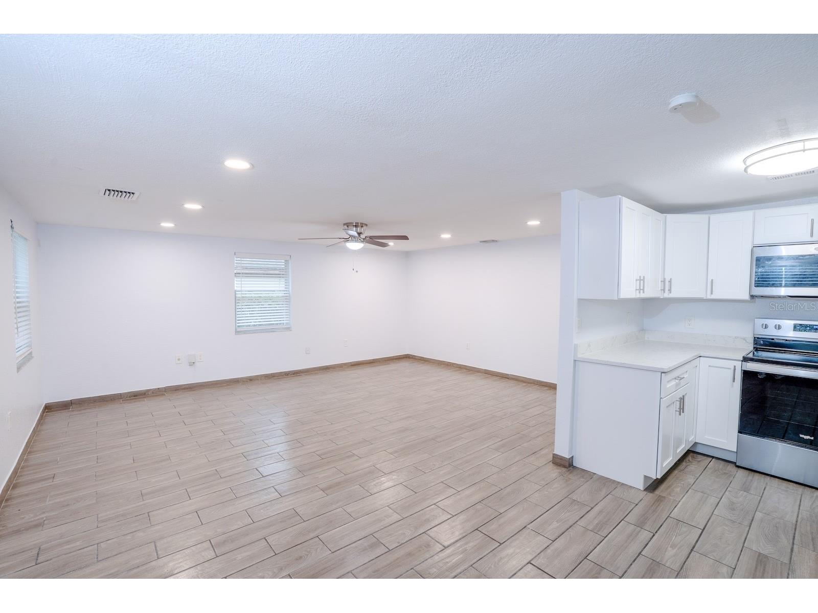 503 Moore Avenue Seffner FL 33584 TB8508105 image6