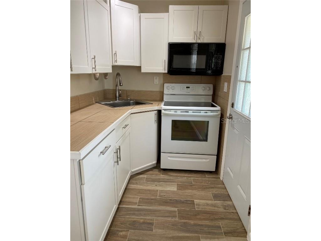503 N Osprey Avenue Sarasota FL 34236 A4674885 image16
