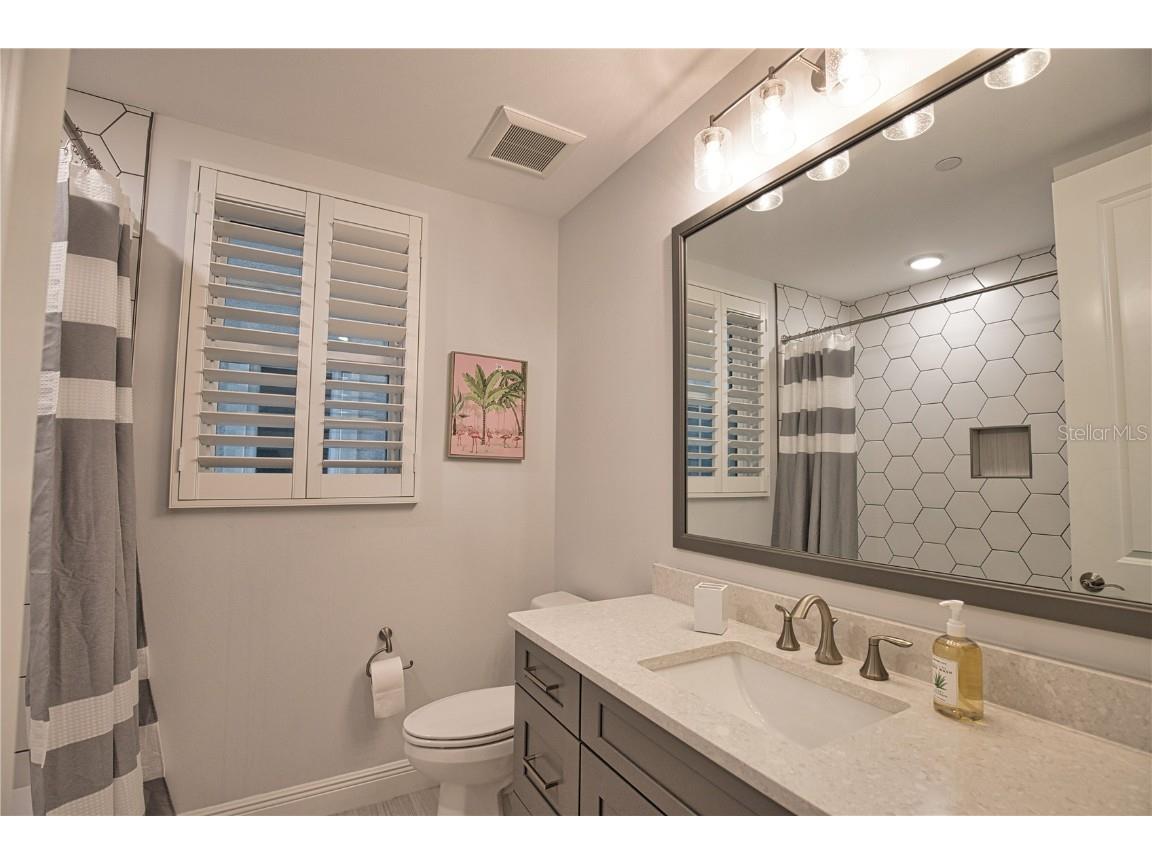 503 N Tamiami Trail #301 Venice FL 34285 N6140115 image9