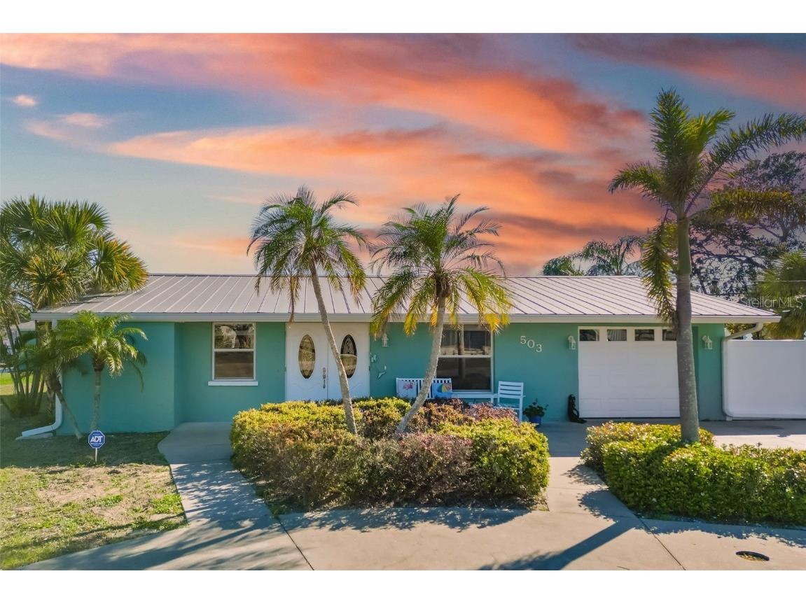 503 Roberts Bay Drive Nokomis FL 34275 - ROBERTS BAY / CURRY A4643840 image1