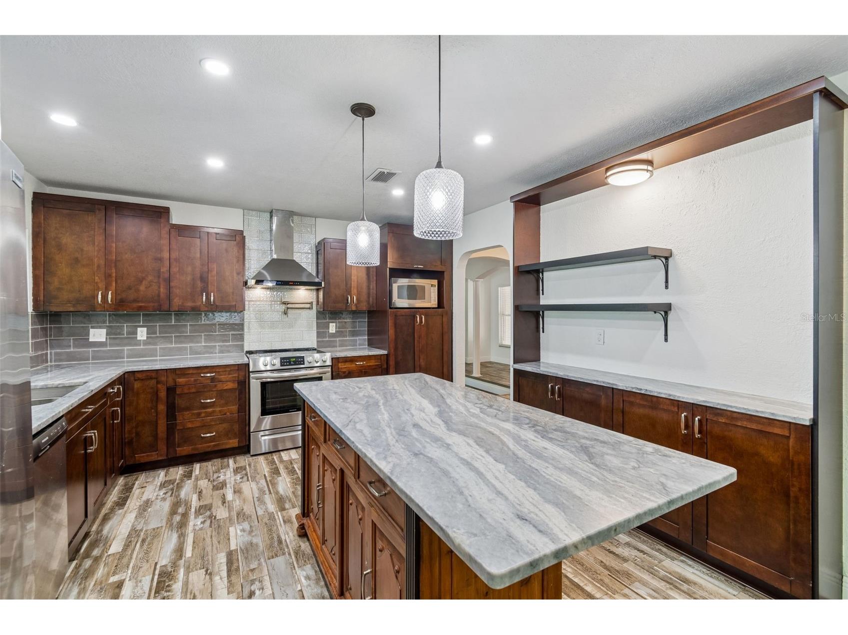 503 Rollingview Drive Temple Terrace FL 33617 TB8518607 image12